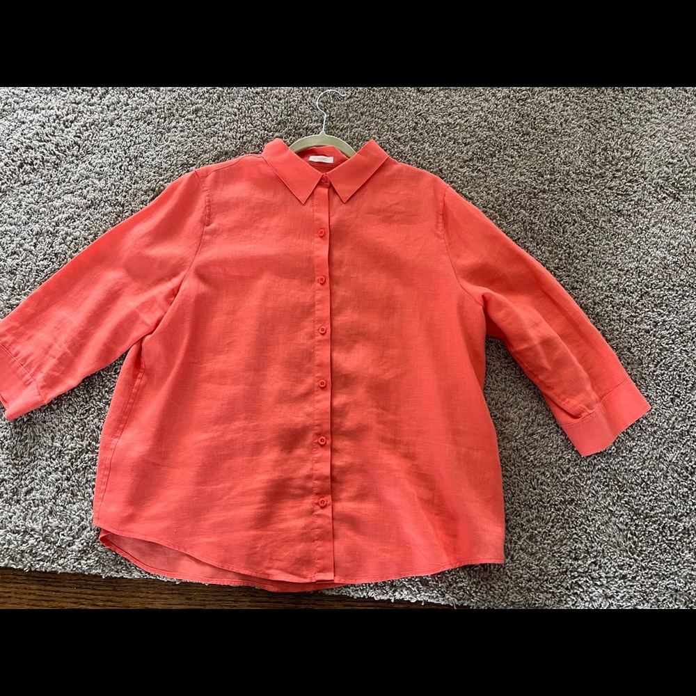 Chicos  linen. 3/4 sleeve button down. Excellent condition  Chicos size 3 or XL